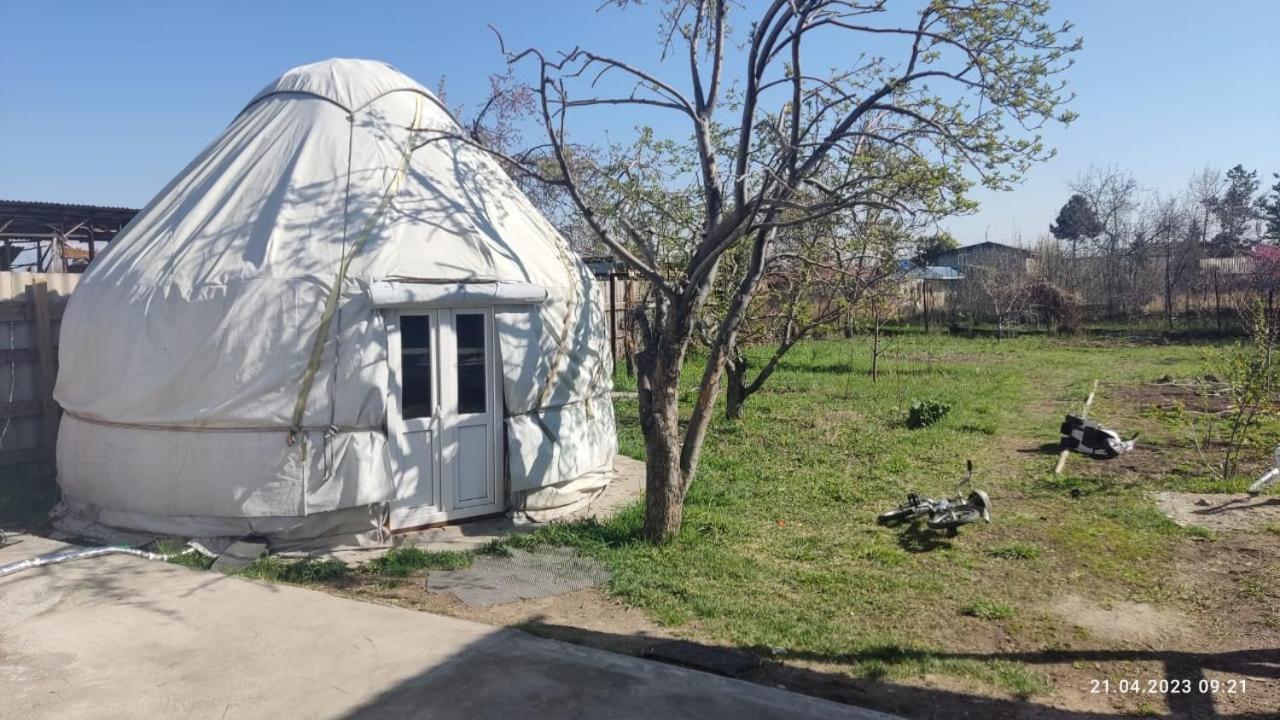 Yurt Stay In Downtown Karakol Exterior foto