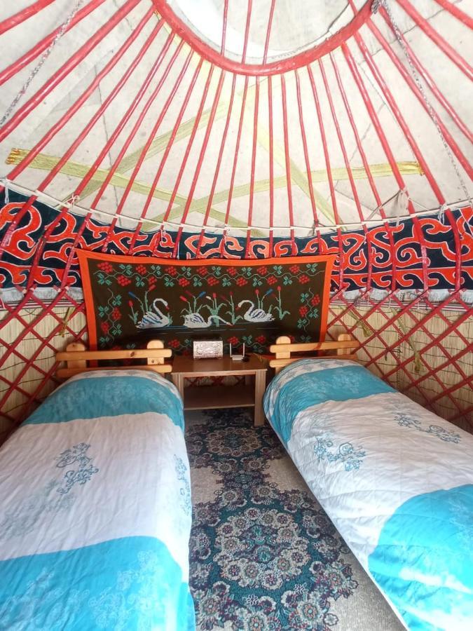 Yurt Stay In Downtown Karakol Exterior foto