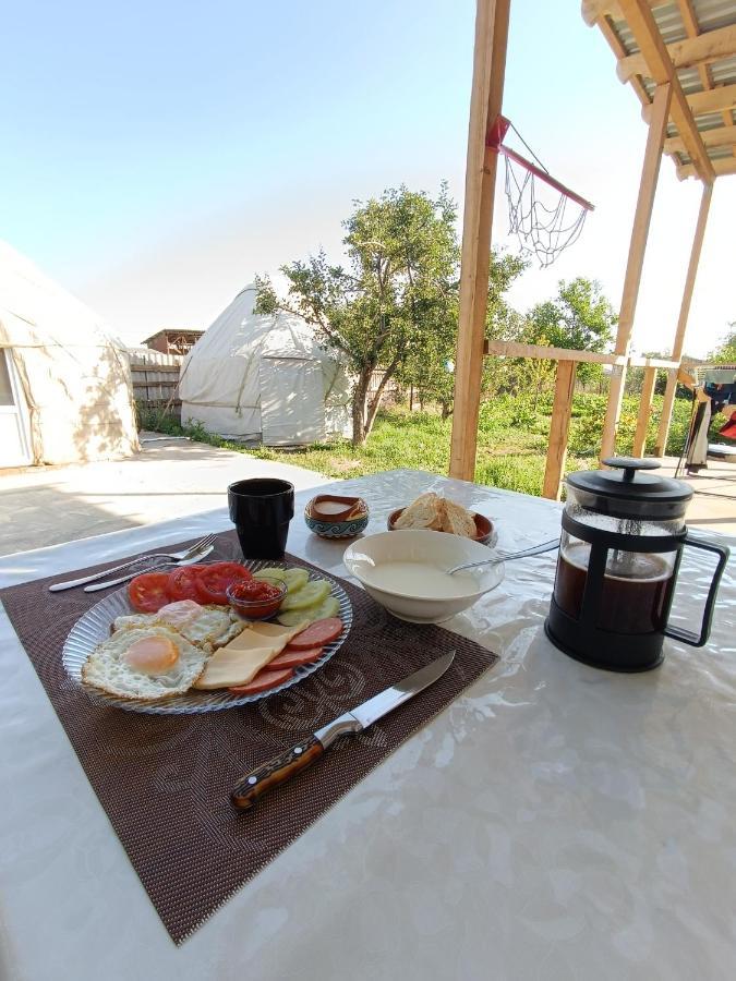 Yurt Stay In Downtown Karakol Exterior foto